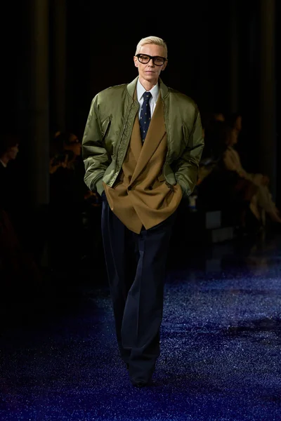 Look 29